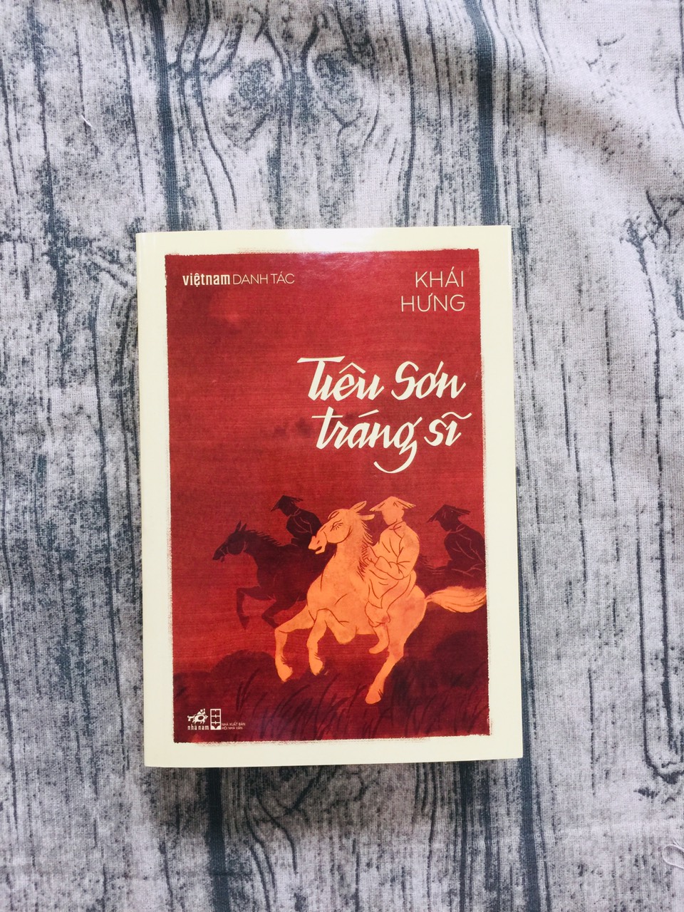 Tiêu Sơn Tráng Sĩ - Khái Hưng