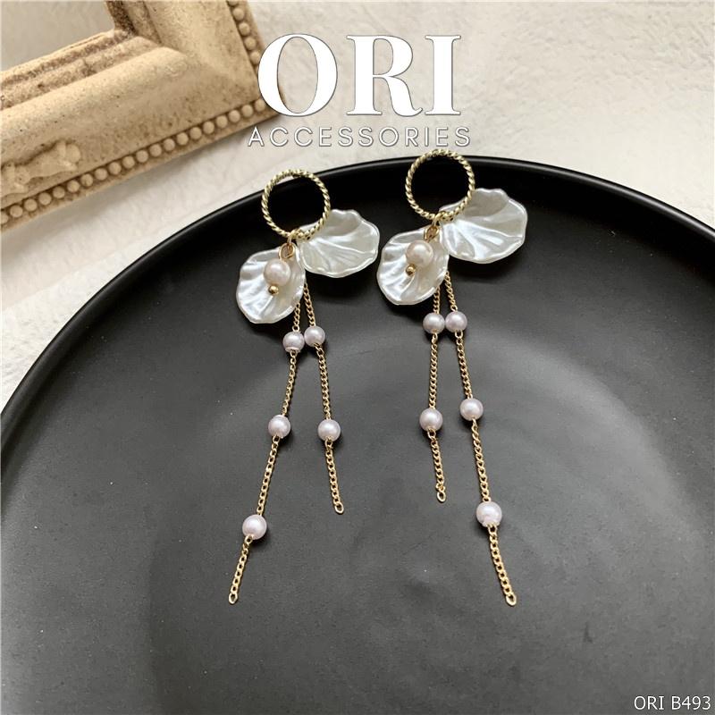 Bông tai nữ dáng dài Petal hình cánh hoa ORI ACCESSORIES B493