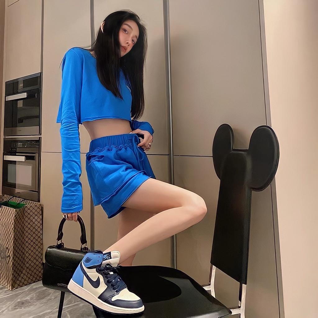 Bộ Áo Croptop Dài Tay In Hình Cây Kem Quần Váy Xanh Rách Có Lót Cạp Chun Siêu Xinh