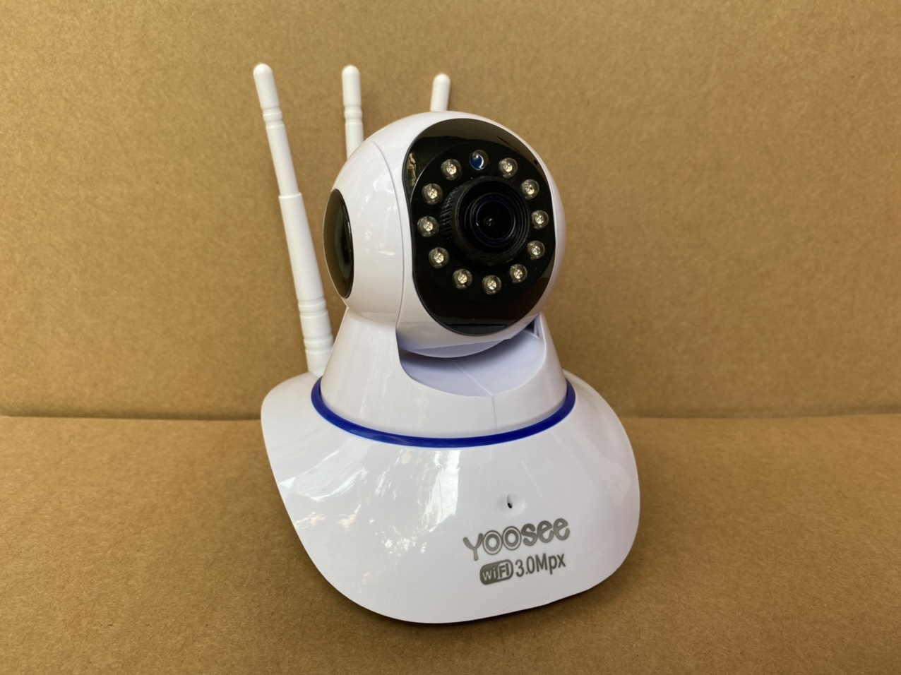 Camera wifi trong nhà Yoosee Z02T 2.0 Full HD, 3 râu, xoay 360 độ , tương tác 2 chiều, hỗ trợ thẻ nhớ lên đến 128G, cảnh báo chuyển động – Hàng nhập khẩu