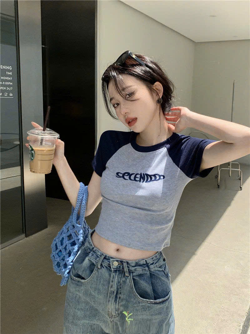 Áo croptop kiểu nữ 2N Unisex SÊCEN tay ngắn màu xám phối xanh