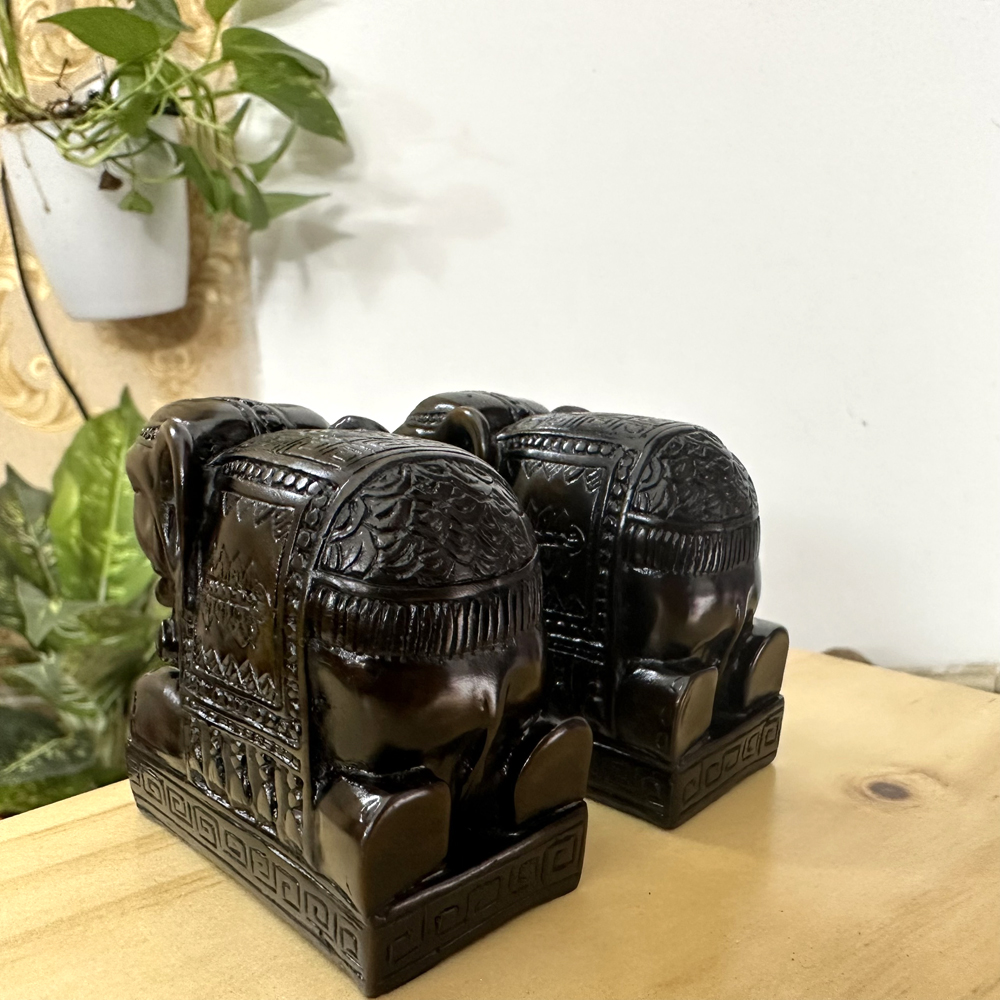 Cặp 2 tượng voi đá phong thủy trang trí dáng vòi voi hướng xuống ý nghĩa cầu Thọ - Cao 6cm - Nâu đen