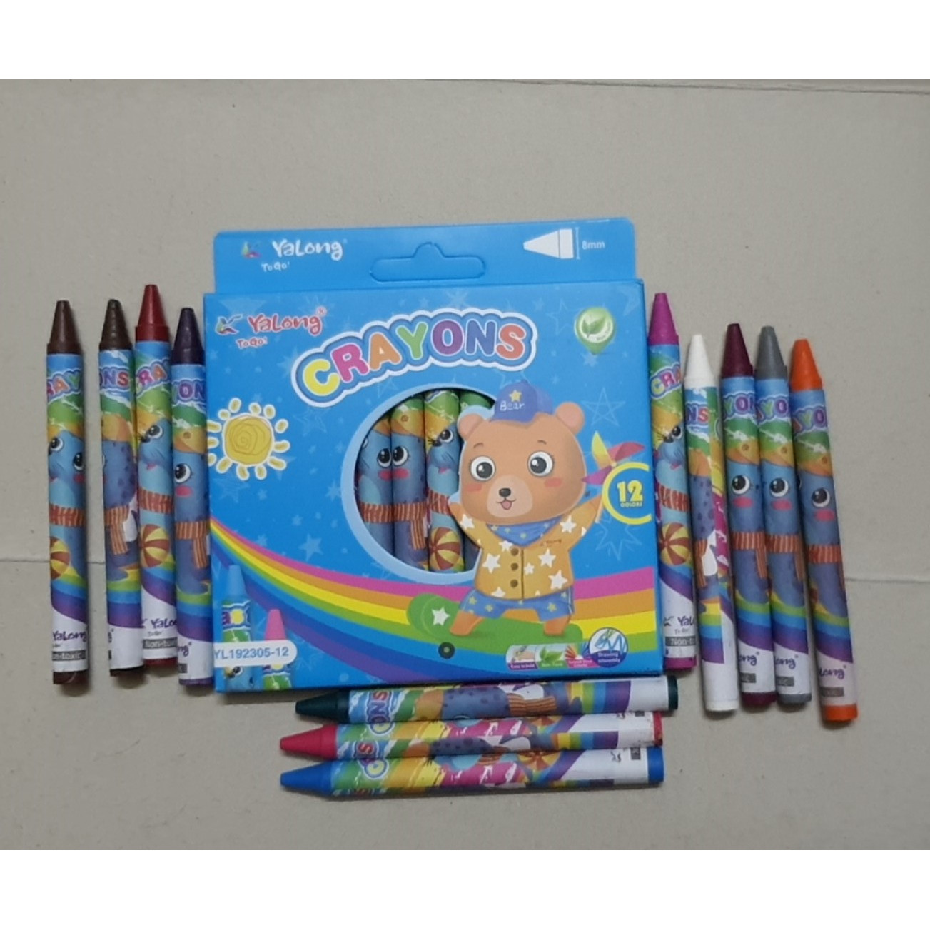 BÚT SÁP 12 MÀU CHO BÉ CRAYONS 01