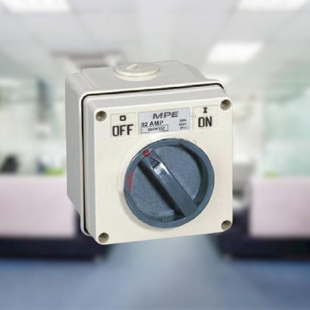 CẦU DAO CHỐNG THẤM NƯỚC 3P-20A / 32A / 50A / 63A 500V IP66 CAO CẤP MPE (SW-3)