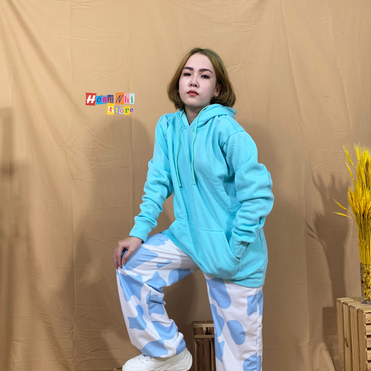 Áo Hoodie Trơn Màu Xanh Ngọc Cao Cấp Dáng Rộng Unisex Nam Nữ Mặc Được - MM