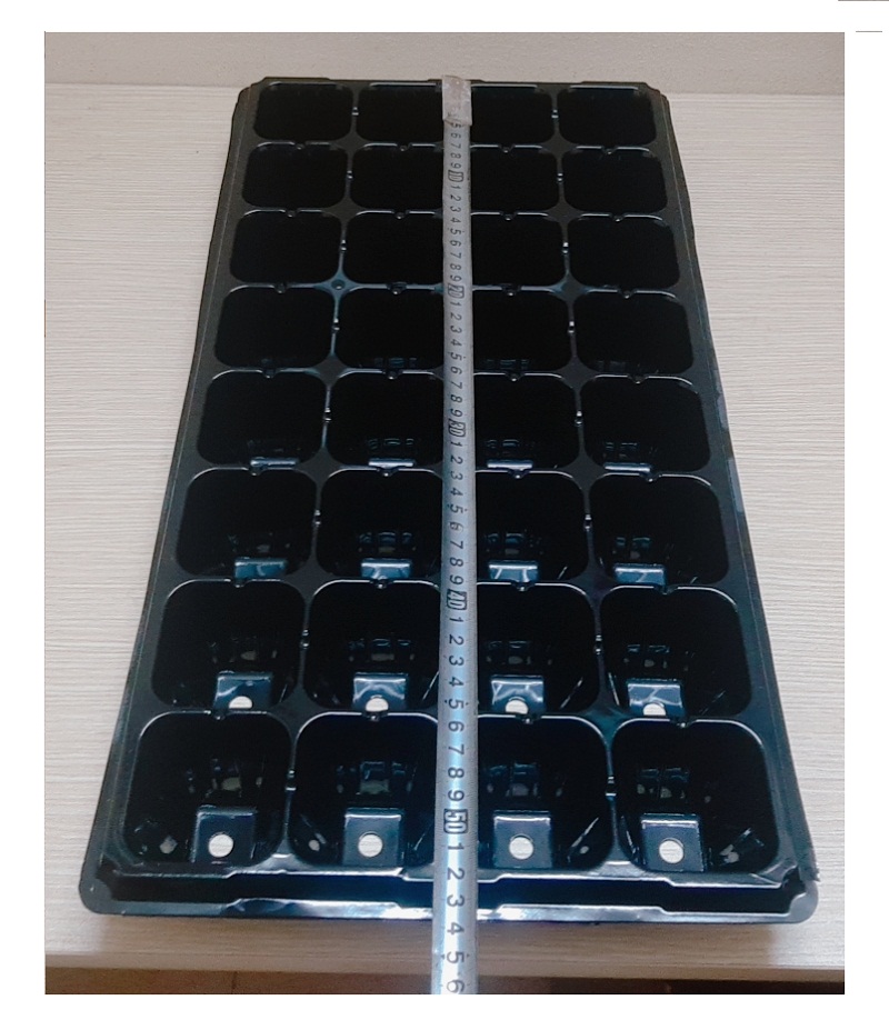 5 Khay Nhựa PVC 24 Lỗ Ươm Cây Tiện Lợi, Dễ Sử Dụng, Tích Kiệm Diện Tích - Khay nhựa ươm cây 24 lỗ!