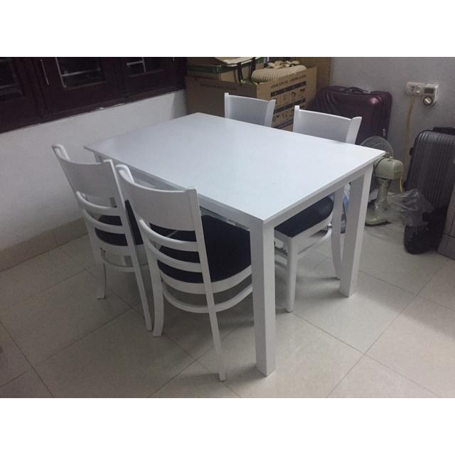 Bộ bàn ăn 4 ghế giá rẻ