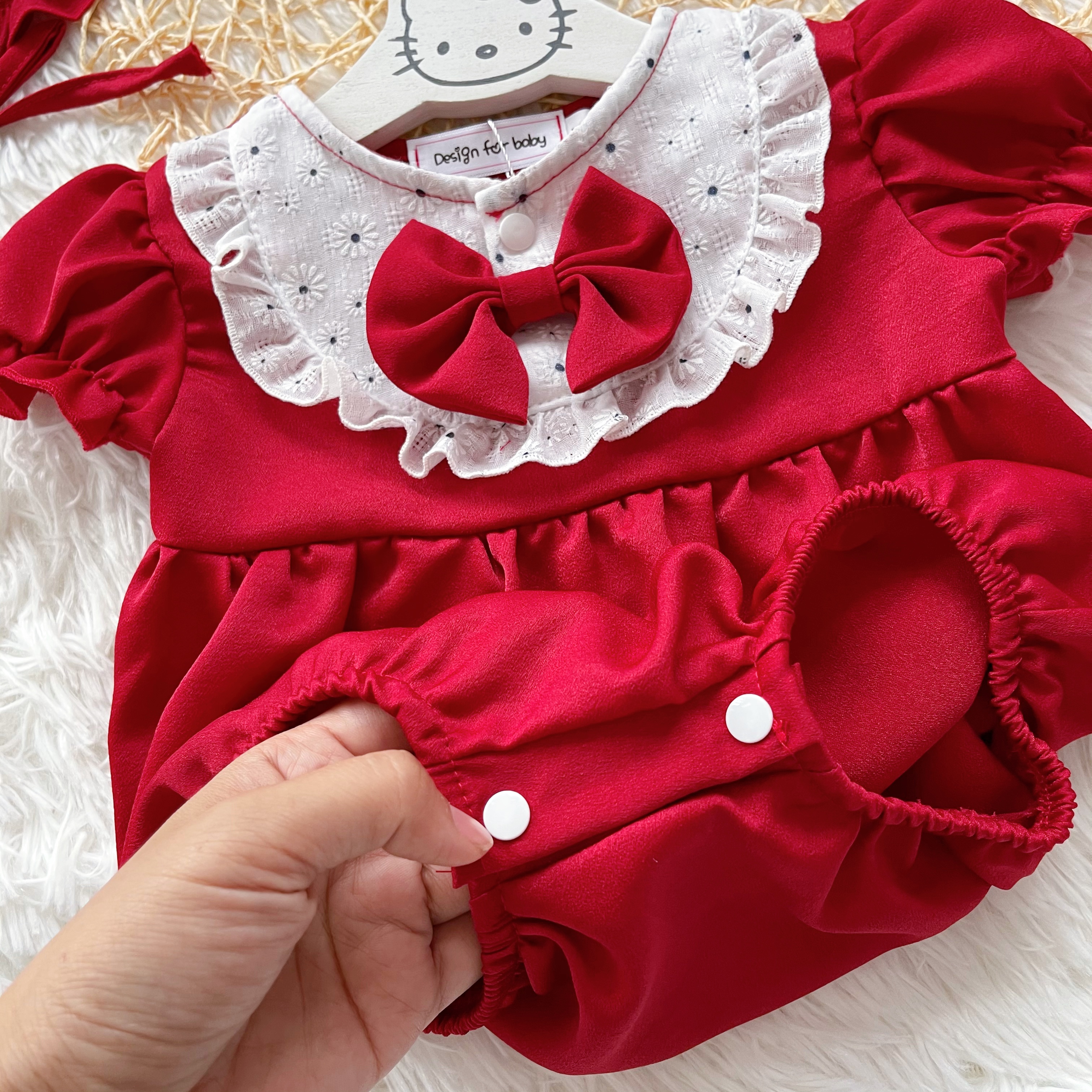 Body Đỏ Cổ Trắng Bé Gái 3 Đến 12kg, Bodysuit Chất Đũi Chun Mát Rượi