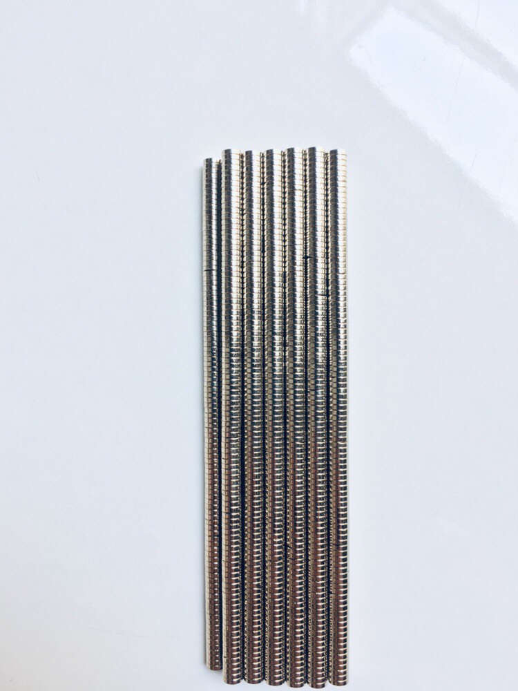 100 Viên nam châm đất hiếm NdFeB phi tròn 4x1mm, lực từ cực mạnh, nguyên liệu hoa tai không bấm