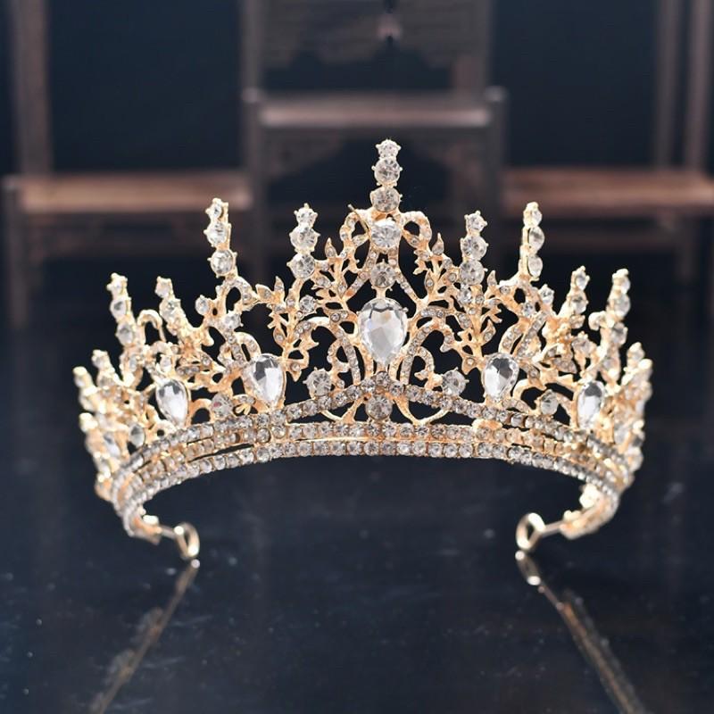 Vương miện cô dâu nền ánh vàng đá trắng mẫu vương miện tháng 1/2021 Giangpkc