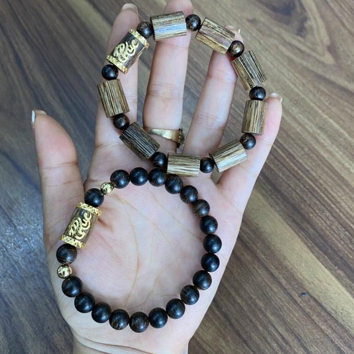 Bộ Đôi Vòng Tay Trầm Hương Sánh Chìm Bọc Vàng Chữ PHÚC Cao Cấp - Nam 10mm Nữ 8mm - Tài Lộc - Hạnh Phúc - Phú Quý