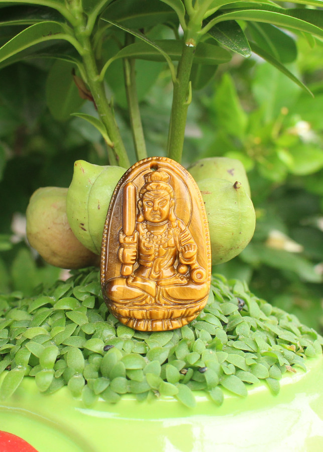 Mặt Dây chuyền Phật Bản Mệnh tuổi Dậu, Mệnh Thổ, Phật Bất Động Minh Vương, Đá Mắt hổ, Cỡ nhỏ MAN1