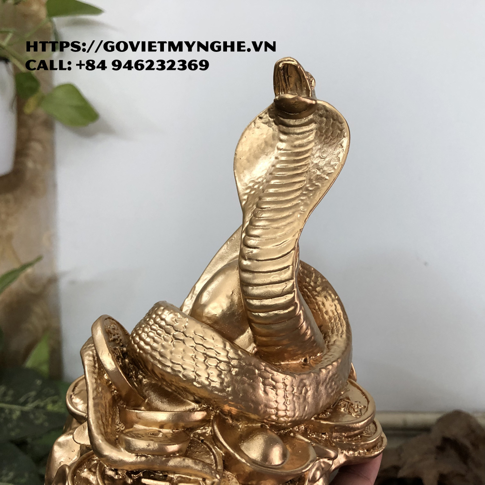 Tượng đá trang trí phong thủy tượng con Rắn ôm tài lộc phong thủy bàn làm việc - Chiều Cao 16cm - Màu nhũ đồng