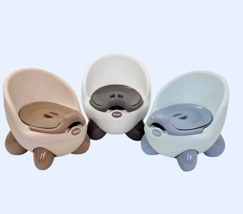 Bô vệ sinh cho bé Hokori dạng ghế ngồi nhựa có tựa lưng hình gấu - Hàng chính hãng