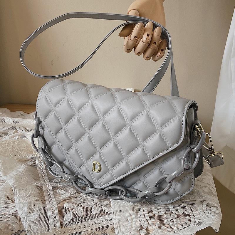 Cross-border new rhombus chain Women's bag 2022 Korean style fashion messenger bag trendy simple small square bag one-piece drop shipping
