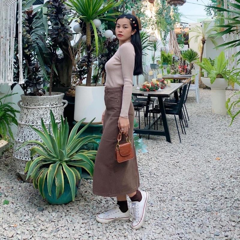 Áo len gân cổ chéo