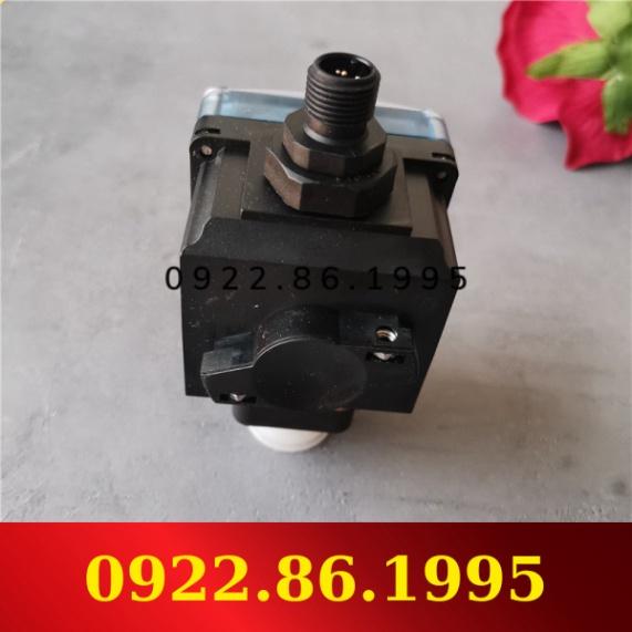 Lưu Lượng Kế Burkert 8032 Tín Hiệu Rơ Le Se32 S030 Công Tắc Lưu Lượng