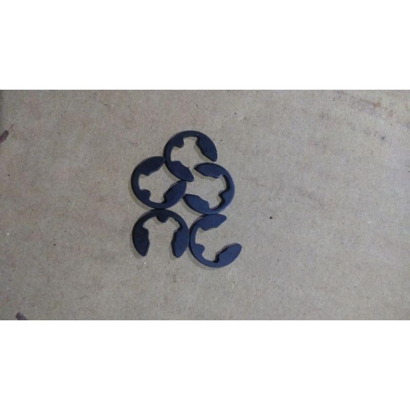 Phe cài nhông máy cưa 382