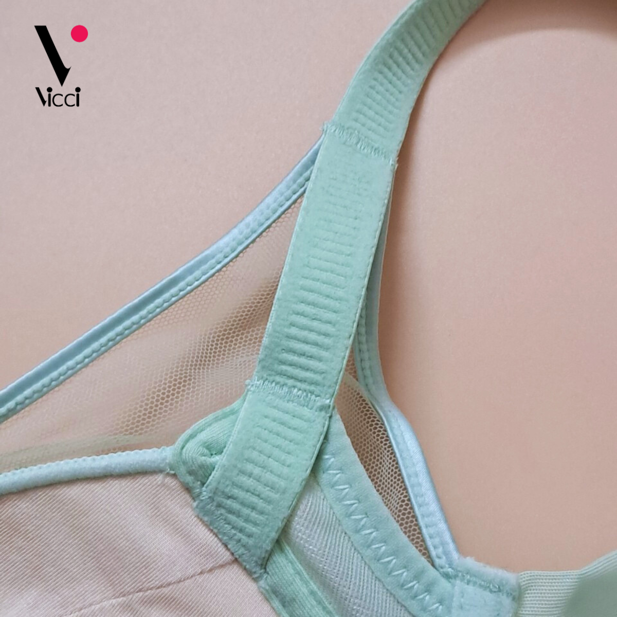 Áo lót nữ không gọng đệm mút dày 3cm Vicci AV.242 bản lưng to không đường may 3 móc nâng đẩy ngực tuyệt đối