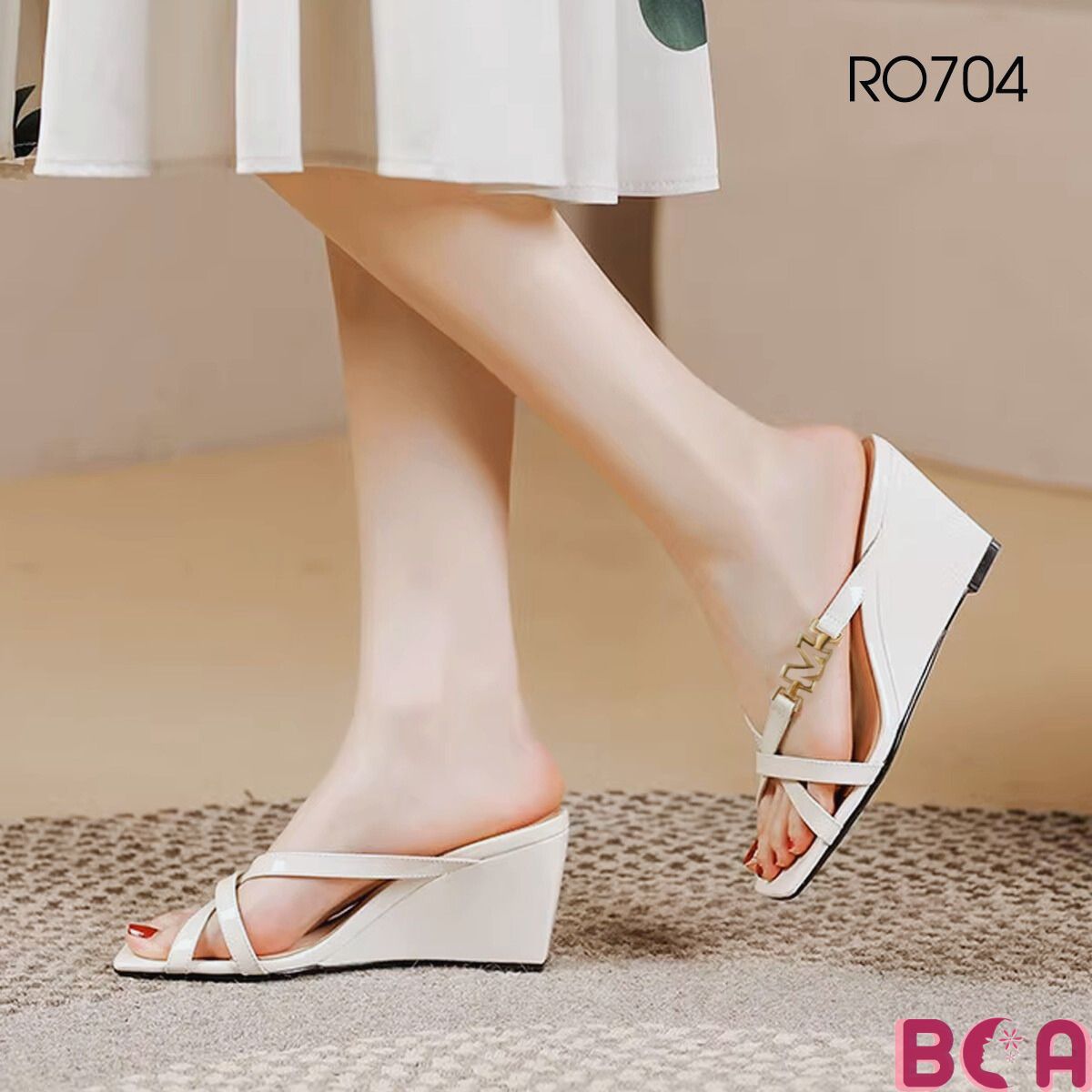 Giày Đế Xuồng Nữ Cao 7p RO704 ROSATA tại BCASHOP Thiết Kế Hở Mũi Và Quai Mảnh Thanh Lịch, Trẻ Trung