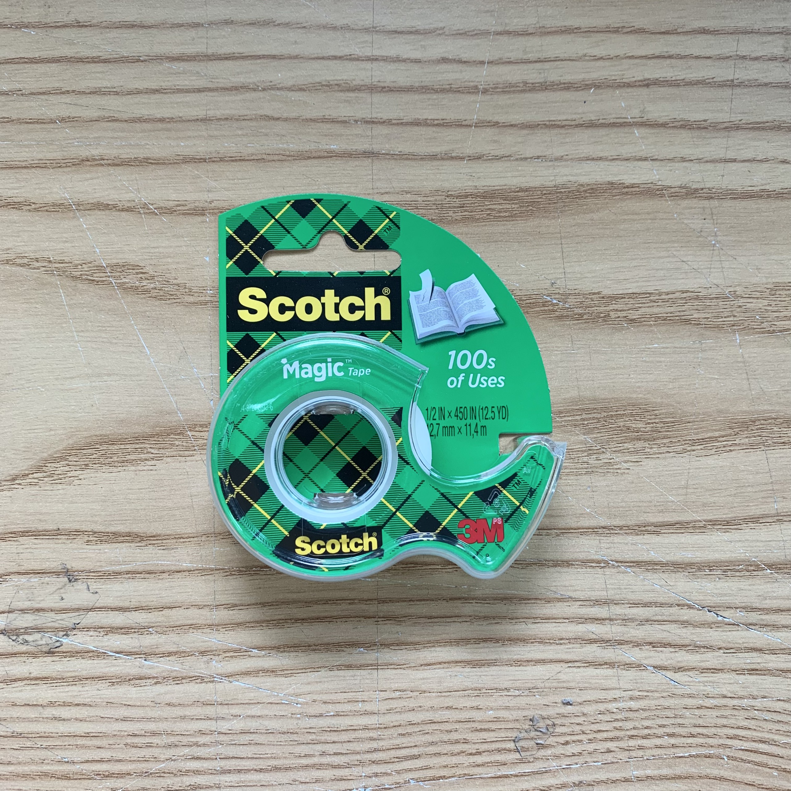 Băng dính đa năng Scocth 3M 104 (12,7mm x 11,4m) kèm máy cắt mini