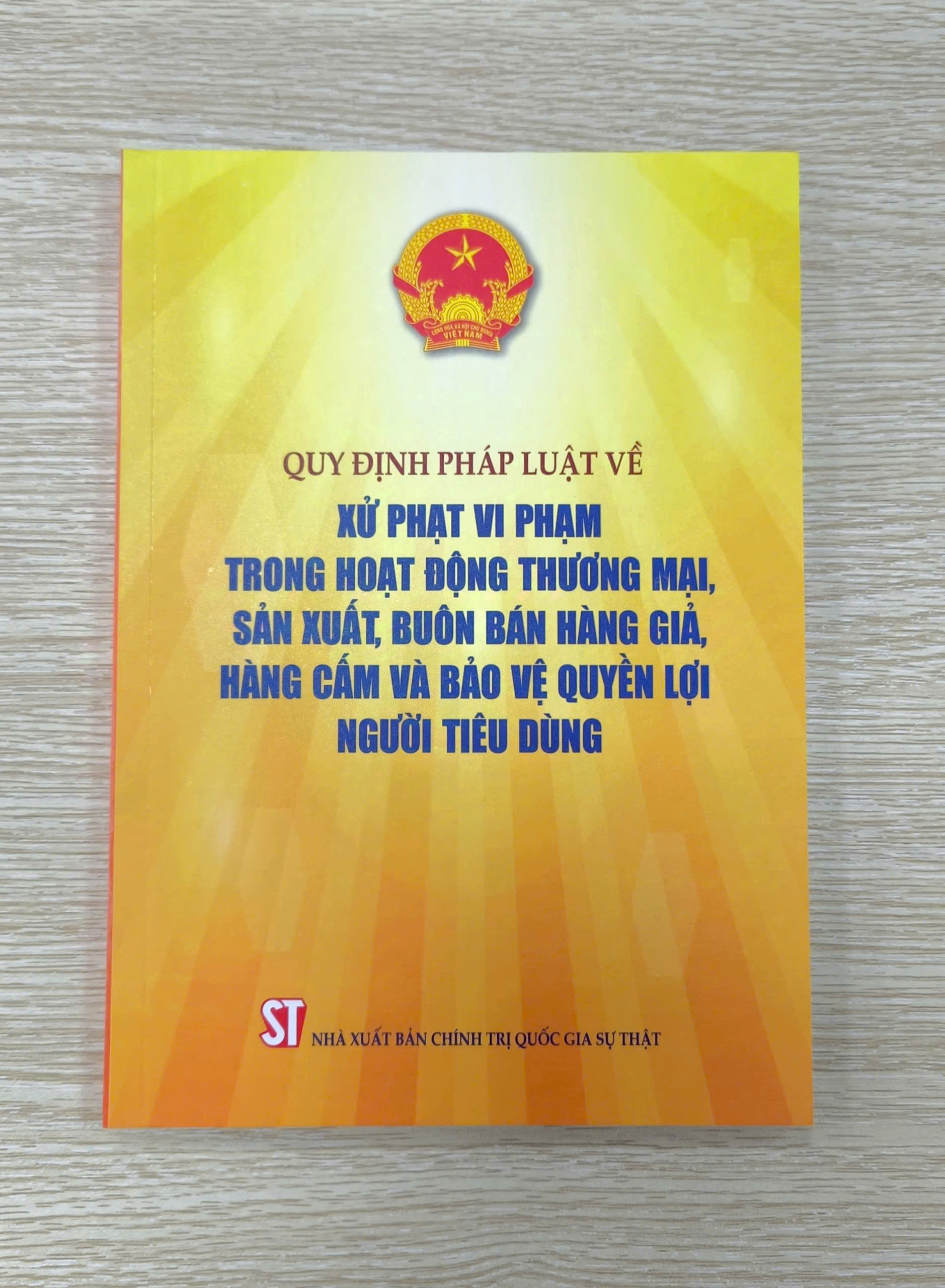 Quy định pháp luật về xử phạt vi phạm trong hoạt động thương mại, sản xuất, buôn bán hàng giả, hàng cấm và bảo vệ quyền lợi người tiêu dùng
