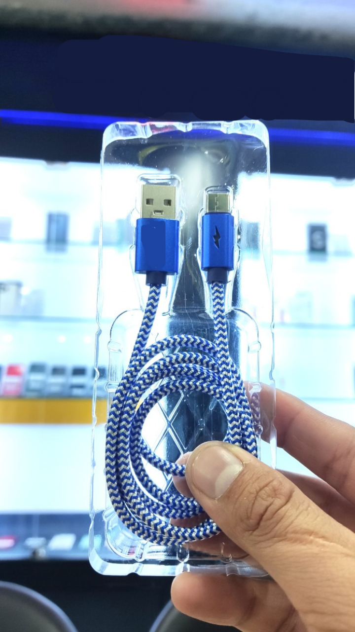 Cáp sạc nhanh 3A đèn Led Genshai GT09 dù 1m - Hàng chính hãng