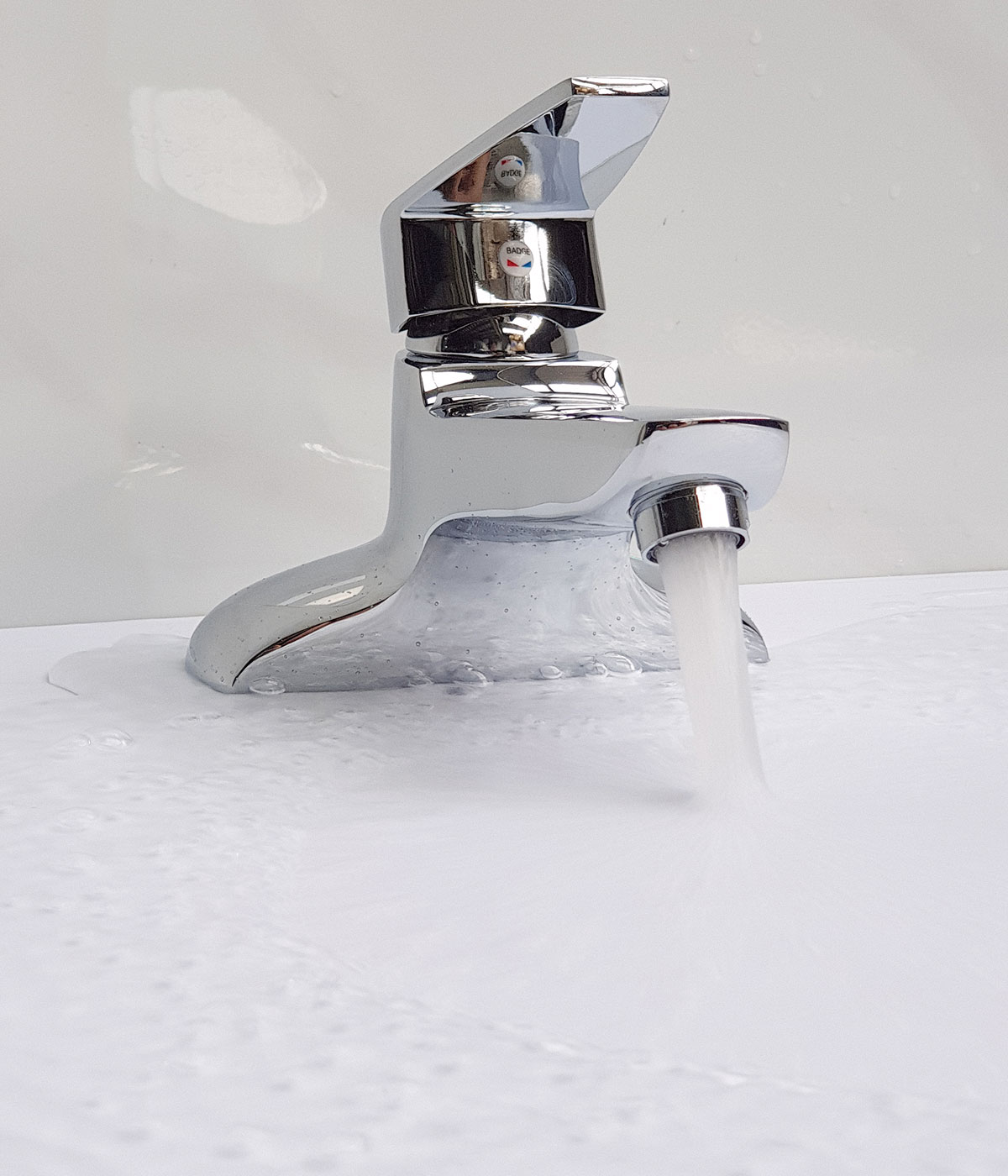 Vòi Lavabo nóng lạnh 2 chân Đồng mạ Chrome Eurolife EL-SUN 03