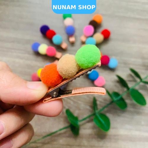 Kẹp tóc mỏ vịt phối cục bông sắc màu xinh xắn cho bé Nunam Shop