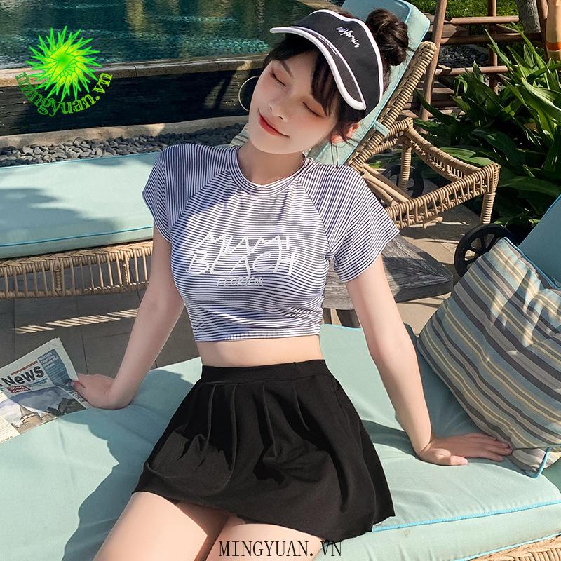 Bộ Đồ Bơi Liền Thân Ôm Dáng Xinh Xắn Dành Cho Nữ