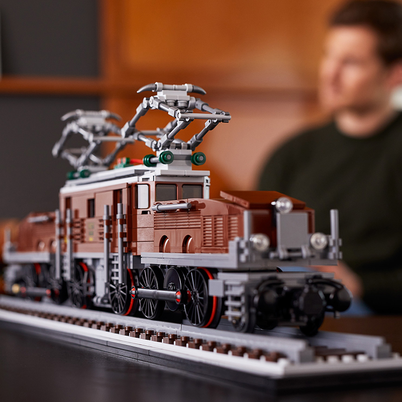 LEGO CREATOR 10277 Đầu Máy Xe Lửa Crocodile Locomotive (1271 chi tiết)