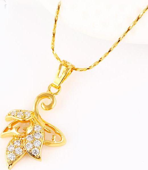 DÂY CHUYỀN HOA LY NẠM ĐÁ ZIRCON CAO CẤP BHDC174