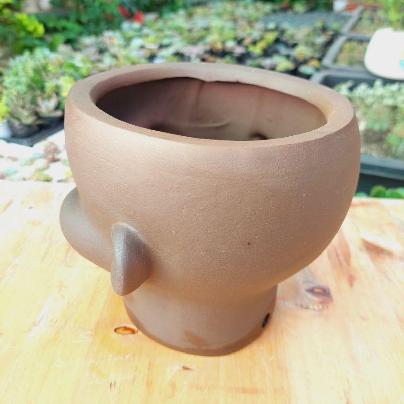 Chậu đất nung Bình Dương - Chú Tí, đường kính miệng chậu 13cm, chiều cao chậu 15cm