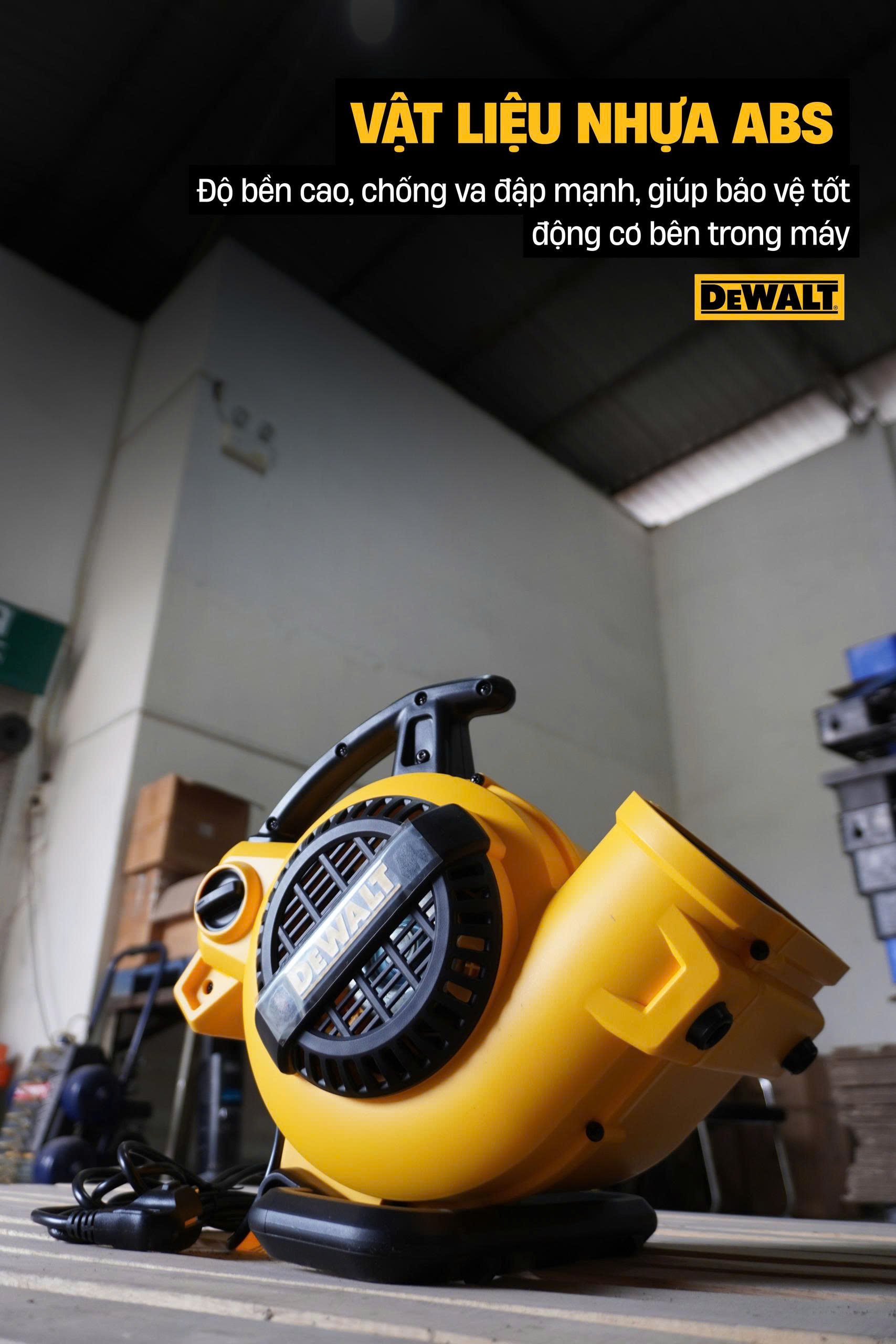 Máy thổi khô thảm, sàn Dewalt DXAM2250 130W- HÀNG CHÍNH HÃNG