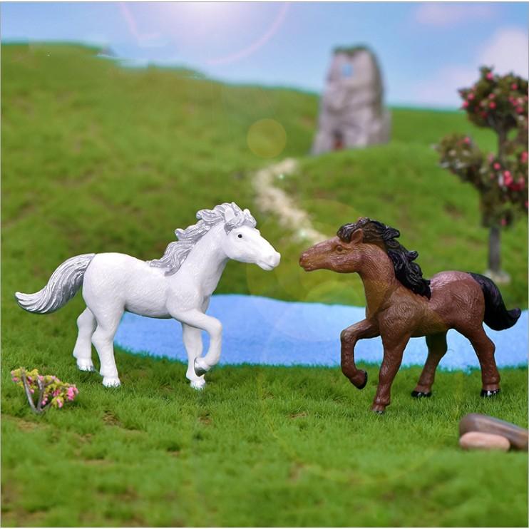 KHO-HN * Mô hình ngựa dùng trang trí tiểu cảnh, terrarium, móc khóa , DIY