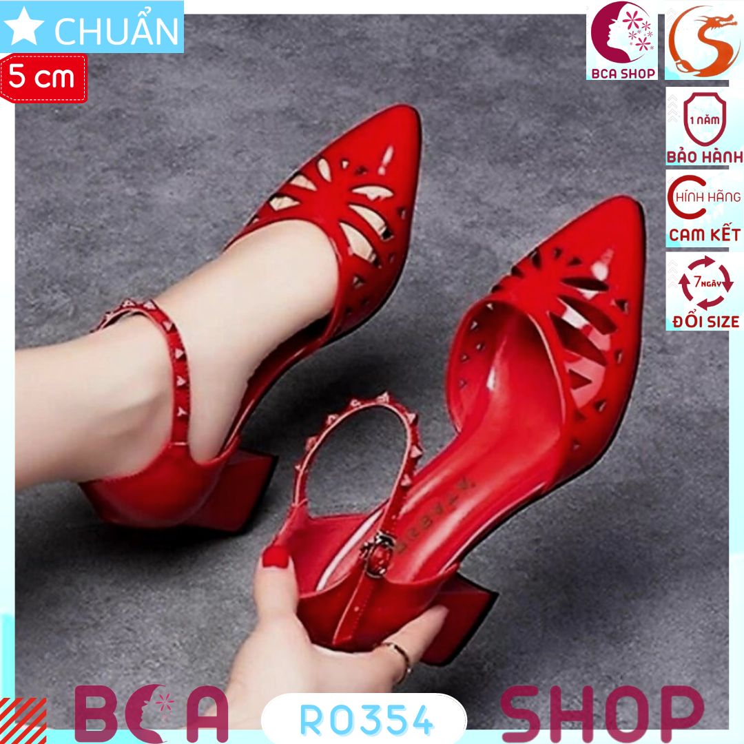 Giày cao gót nữ RO354 ROSATA tại BCASHOP giày thời trang cao cấp, đính khối kim loại, cắt lỗ cách điệu và sang trọng, đẳng cấp