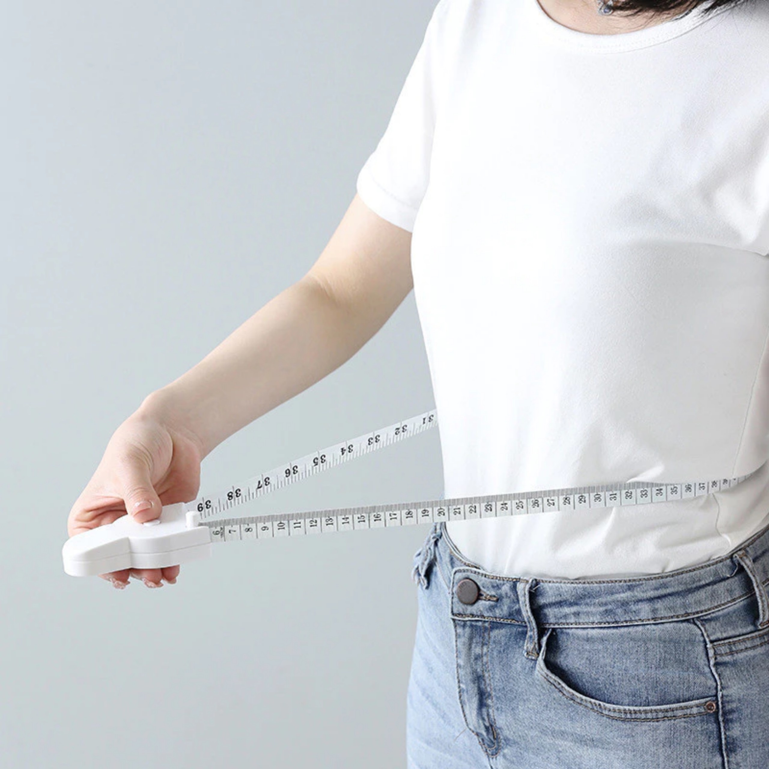 Thước Dây Kiểm Tra Sức Khỏe Có Nút Bấm Tự Rút Sau Khi Kéo, Đo Vòng Bụng, Đùi, Tay, Vòng Eo 3 Vòng 1.5m. Takyhome 5945