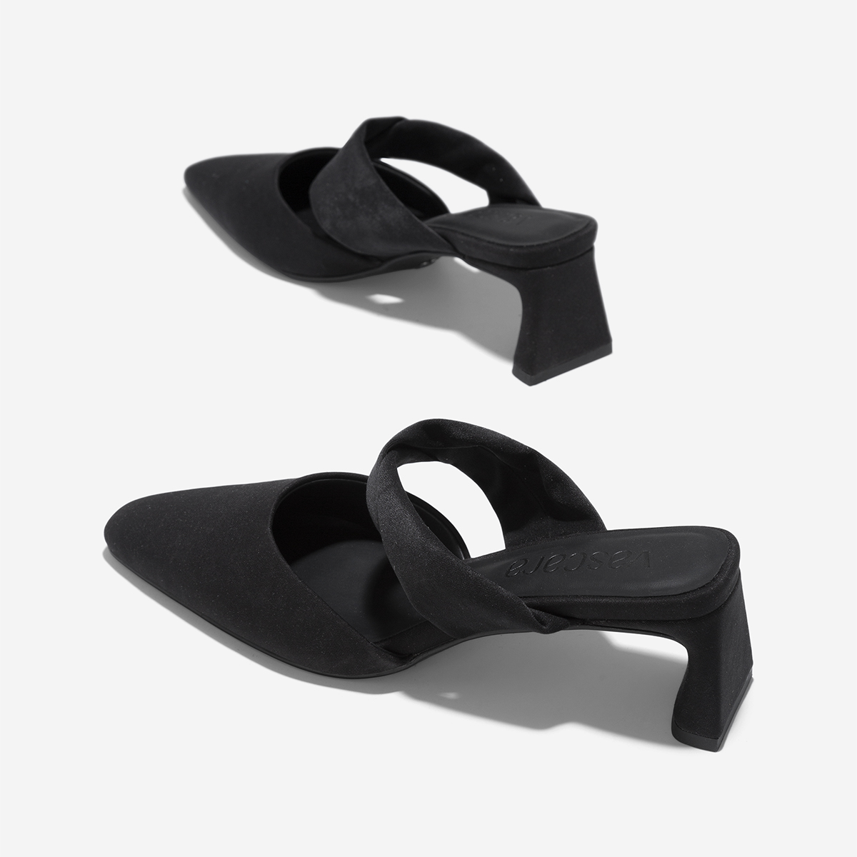 Guốc mules nhấn quai cách điệu - GNN 0207