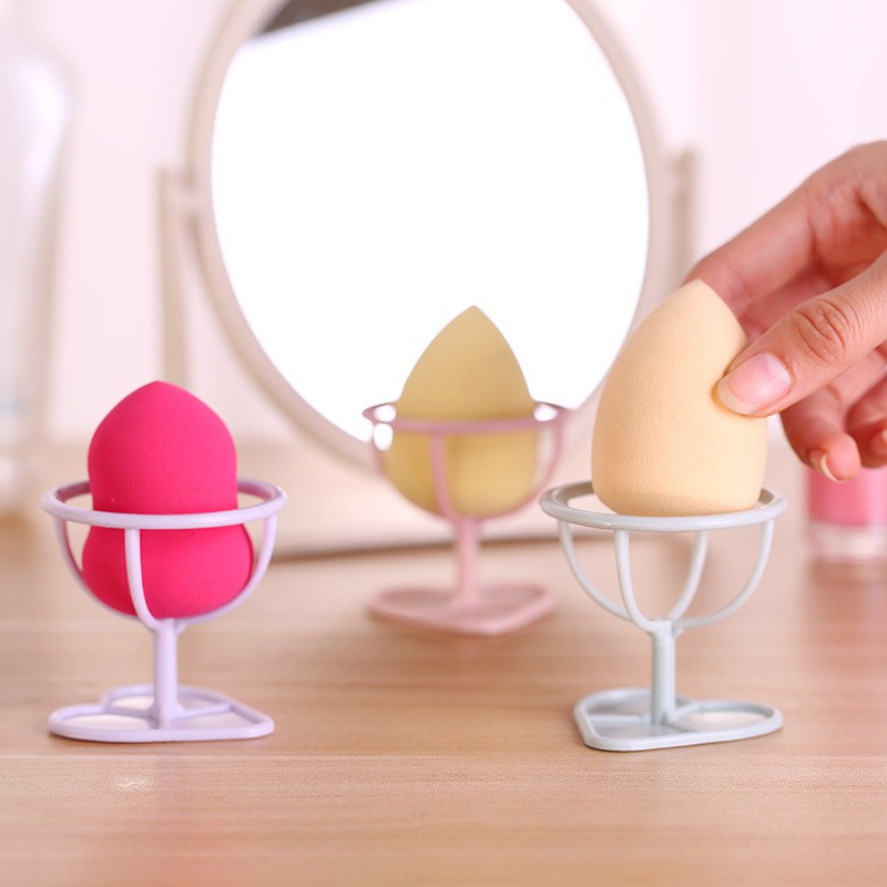 Giá đựng mút trang điểm - HT- Màu ngẫu nhiên