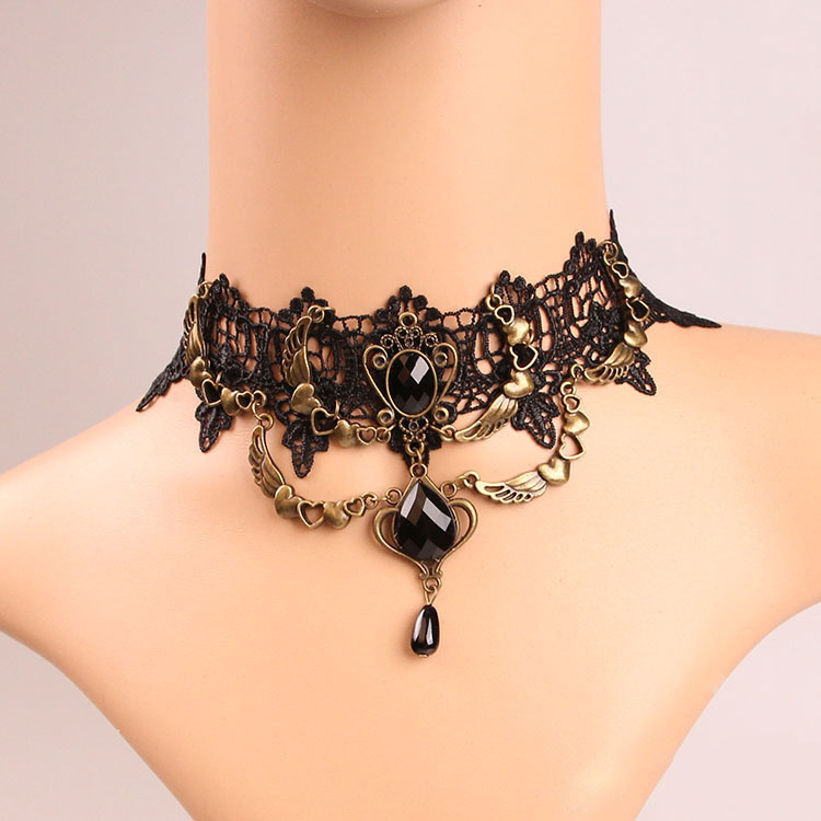 Vòng cổ choker vải retro trái tim đen dạ tiệc ấn tượng độc đáo