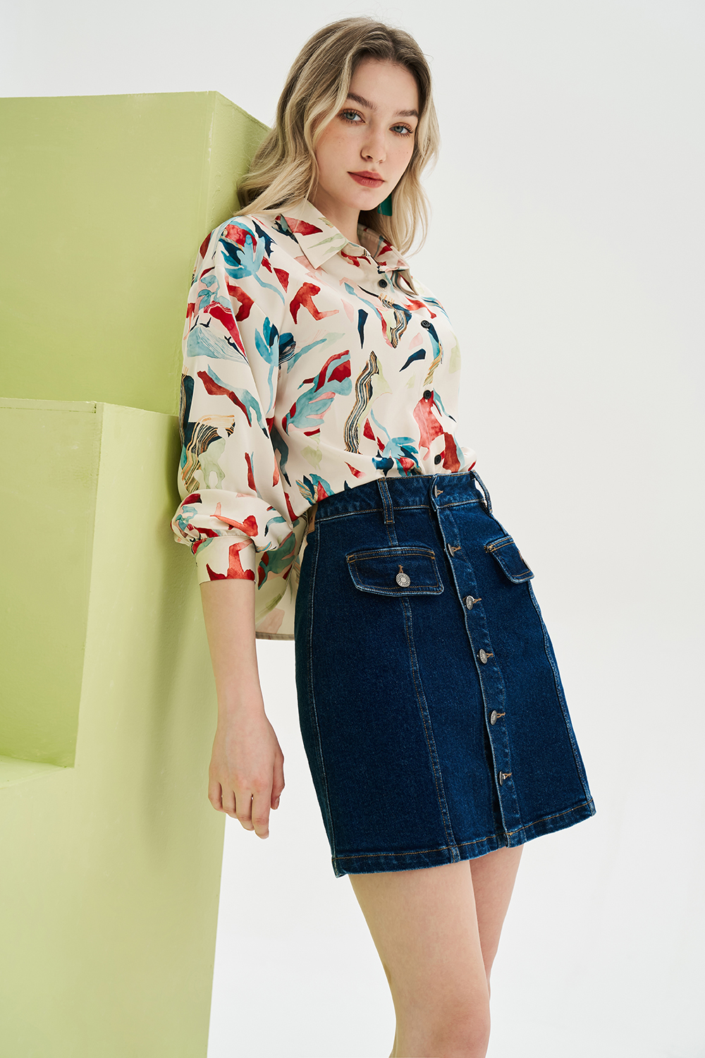 Áo sơ mi Shirts lụa bóng trắng in họa tiết 313SH1004 ADORE DRESS