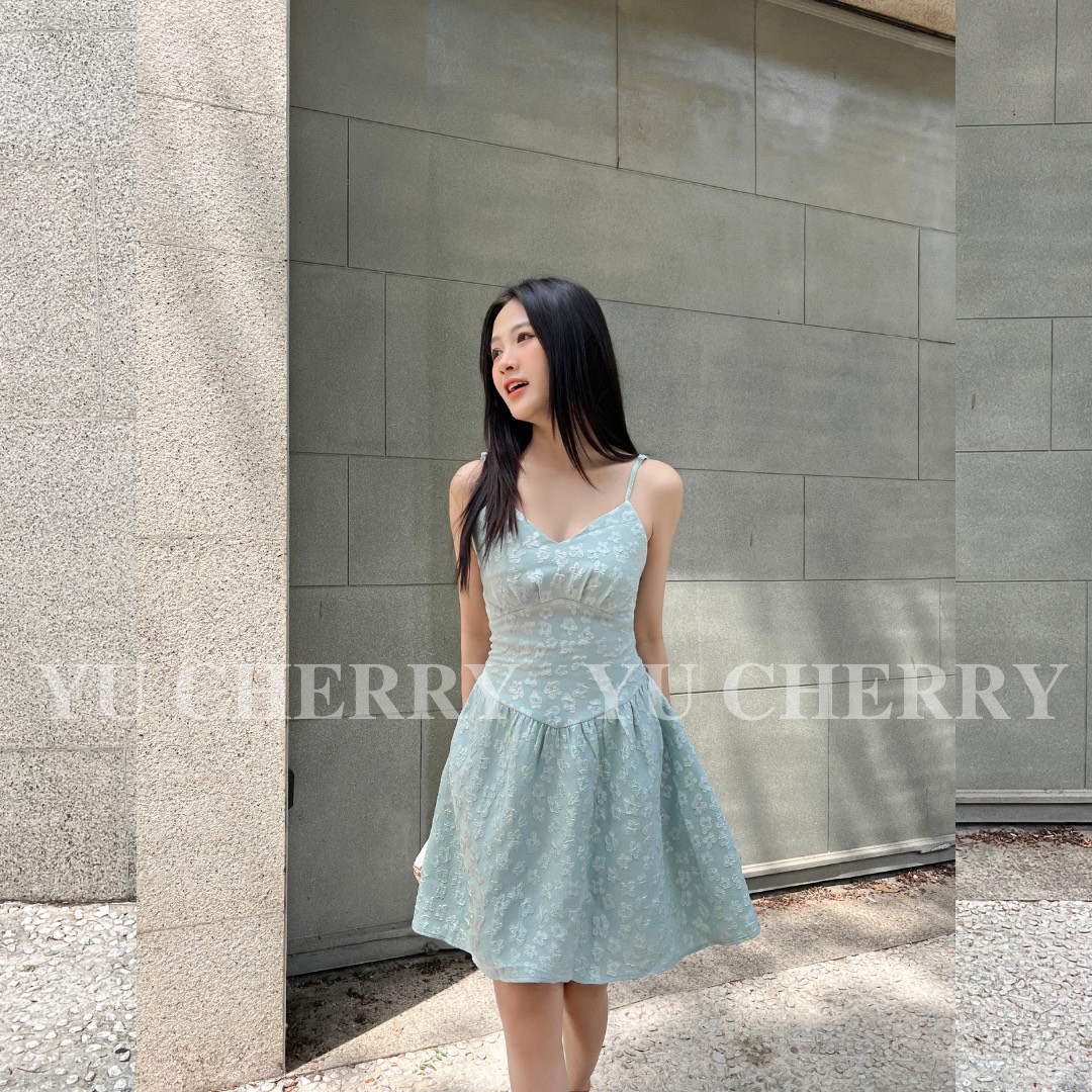 YU CHERRY | Đầm V Neck Cami Dress YD154