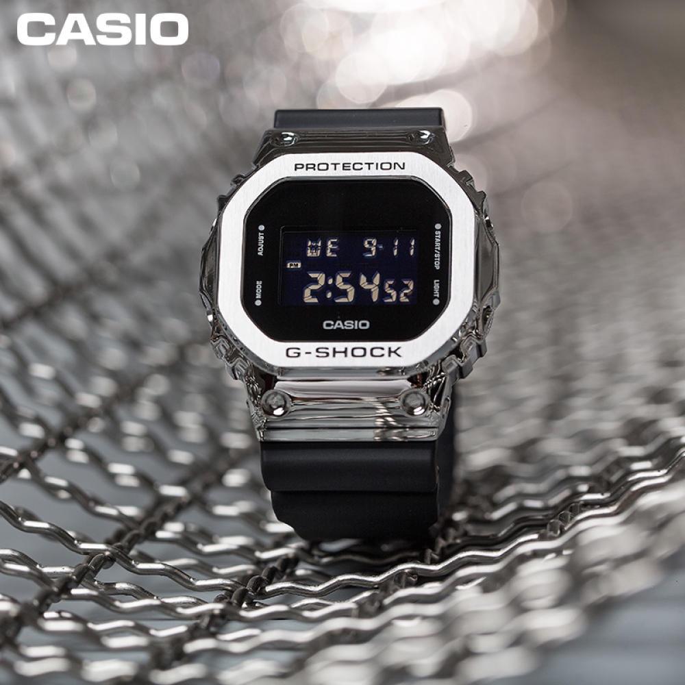 Đồng hồ nam dây nhựa Casio G-Shock chính hãng GM-5600-1DR