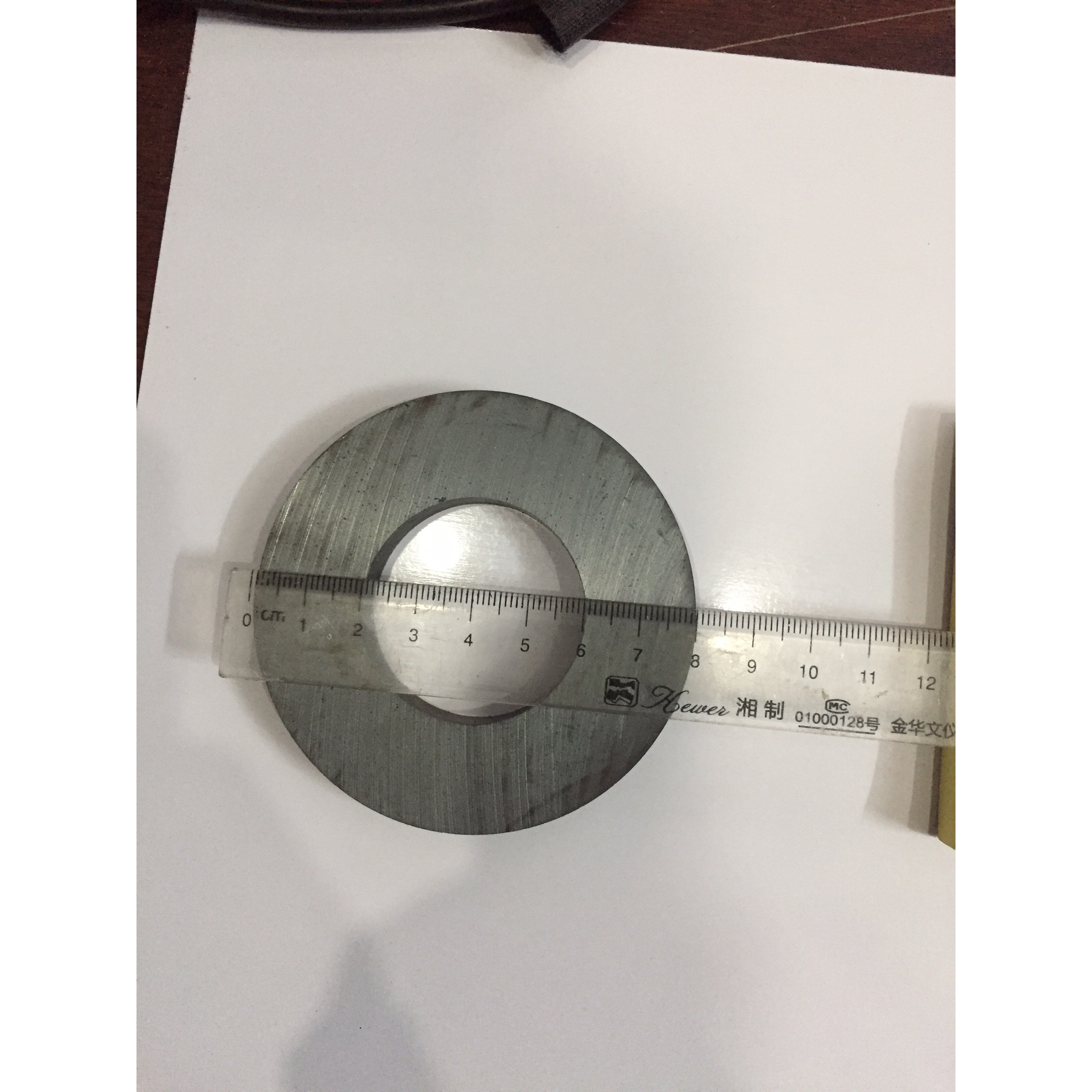 Nam châm viên Ferrite 80x10 lỗ 40mm