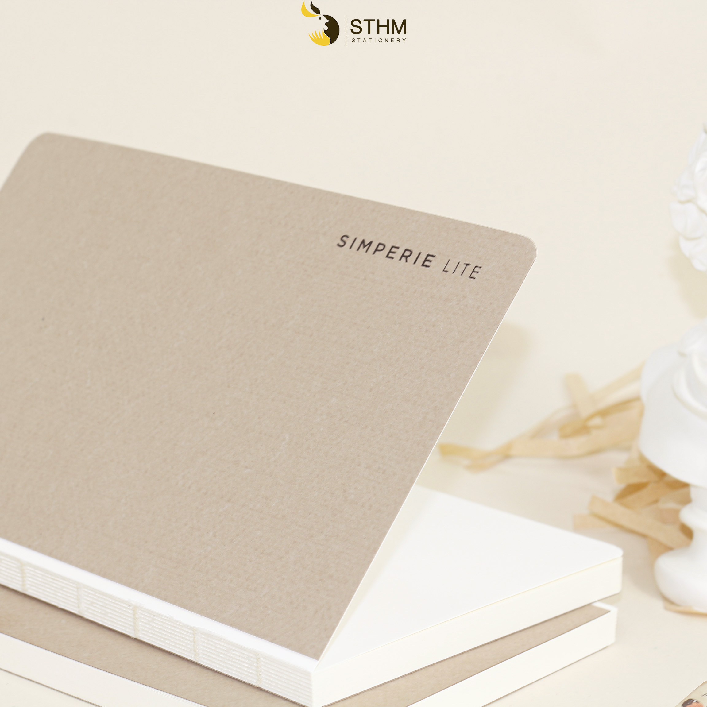 [STHM stationery] - SIMPERIE LITE - Milk Tea - Sổ tay mở flat 180 độ - Ruột kem 80gsm có chấm chia cột