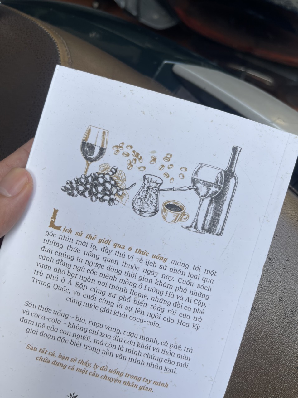 (The New York Times Bestseller) LỊCH SỬ THẾ GIỚI QUA 6 THỨC UỐNG: A HISTORY OF THE WORLD IN 6 GLASSES – Tom Standage – Miên Túc dịch – Huy Hoang Books phát hành - NXB Dân trí (Bìa mềm)