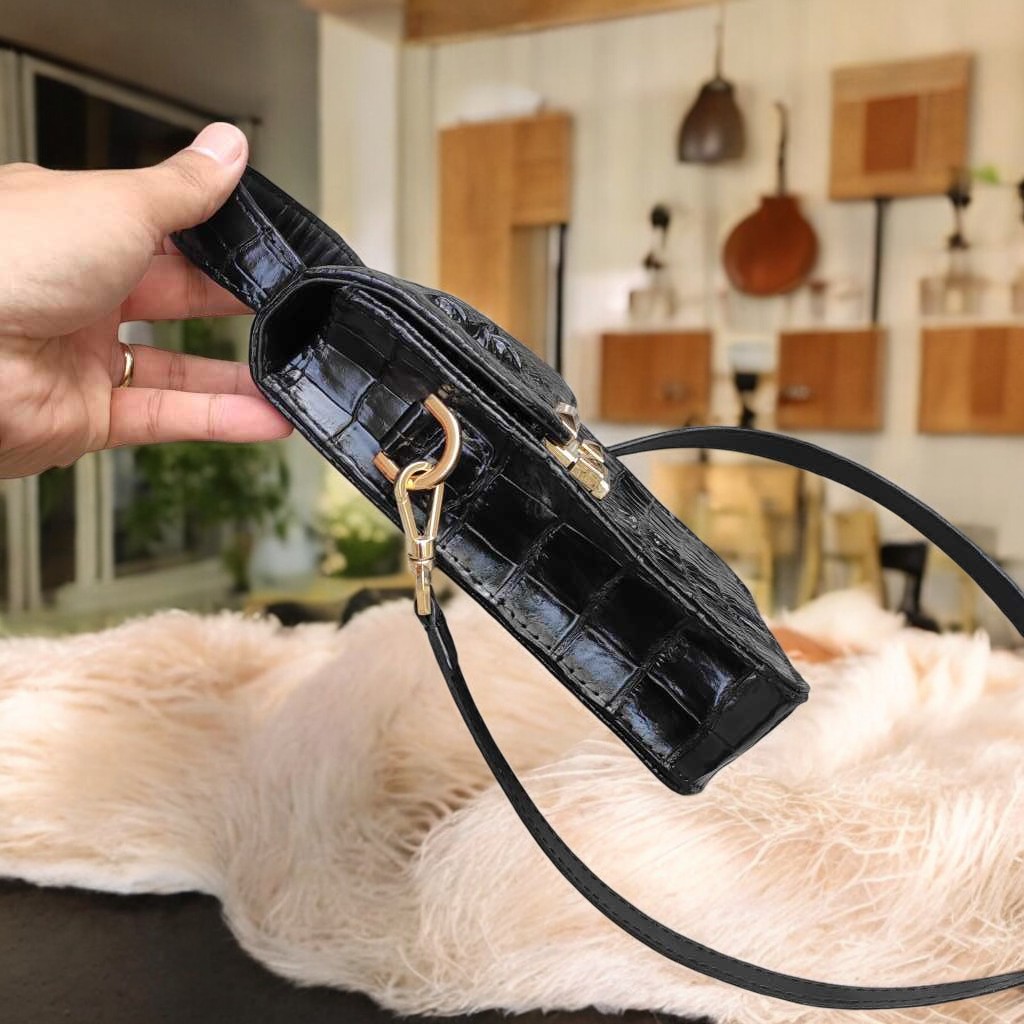 Túi chữ nhật Da cá sấu. Thiết kế đơn giản cho khách thích đổi kiểu!