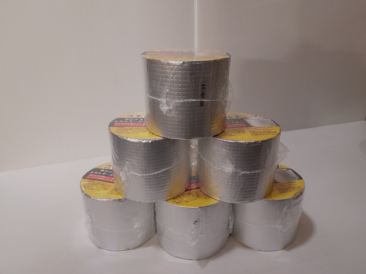 Băng keo chống dột bản 10cm, dài 5m, trọng lượng 1 Kg, keo dày, siêu dính, bám chắc trên mọi bề mặt vật liệu, hàng có sẵn giao ngay