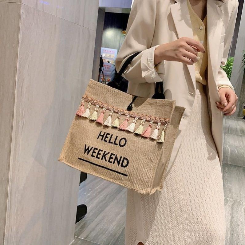 Túi cói, Túi cói đi biển hello weekend Phong cách Hàn Quốc