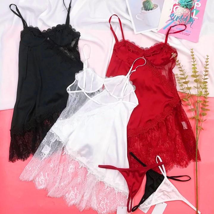 Váy ngủ sexy phối ren hông xuyên thấu một bên cao cấp một với màu đen quyến rũ